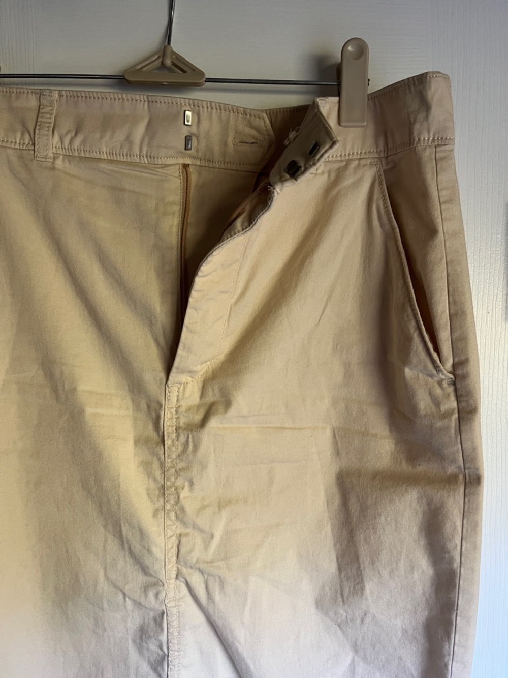 Abercrombie & Fitch Women’s Light Khaki Skirt